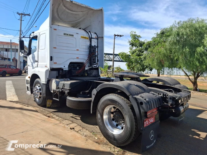 CAMINHAO  MB 1933    4X2