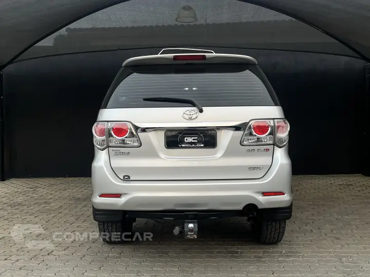 HILUX SW4 3.0 SRV 4X4 7 LUGARES 16V TURBO INTERCOOLER DIESEL