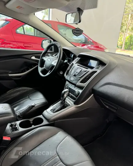 FOCUS 2.0 Titanium Hatch 16V