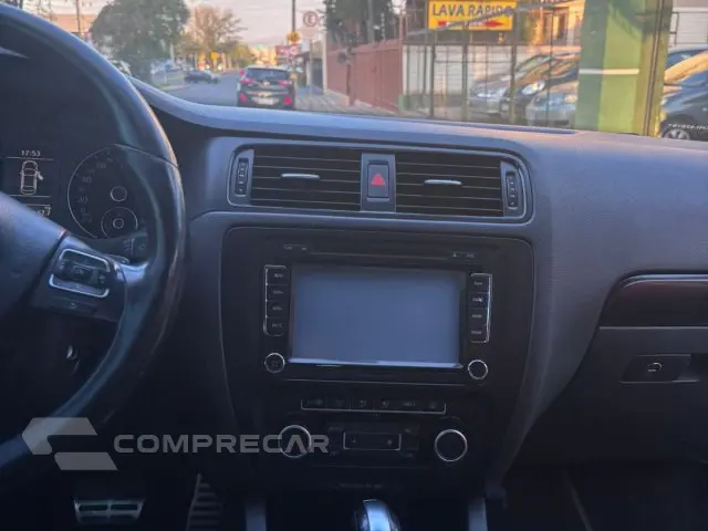 JETTA - 2.0 COMFORTLINE 4P TIPTRONIC