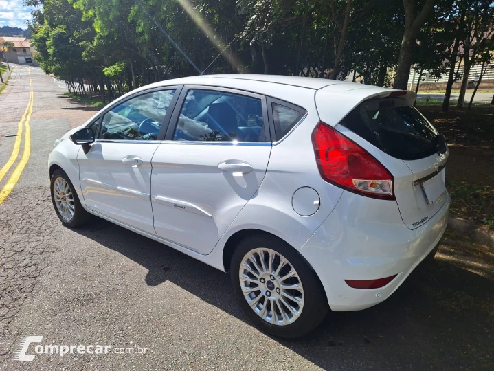 FIESTA 1.6 Titanium Hatch 16V