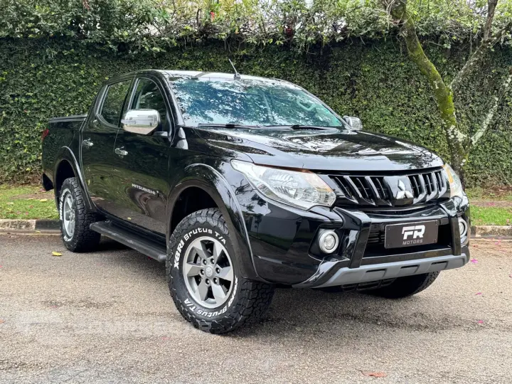 L200 TRITON 2.4 16V Turbo Sport HPE CD 4X4