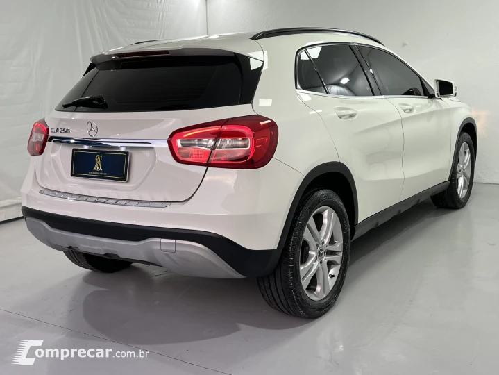 GLA 200 1.6 CGI Style 16V Turbo