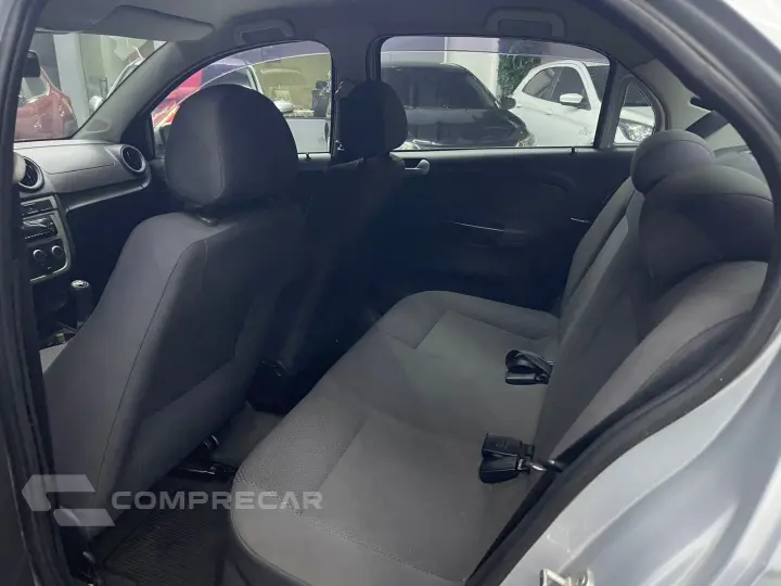 VOYAGE 1.0 8V MPI Totalflex