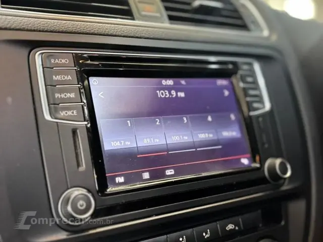 JETTA - 2.0 COMFORTLINE 4P TIPTRONIC