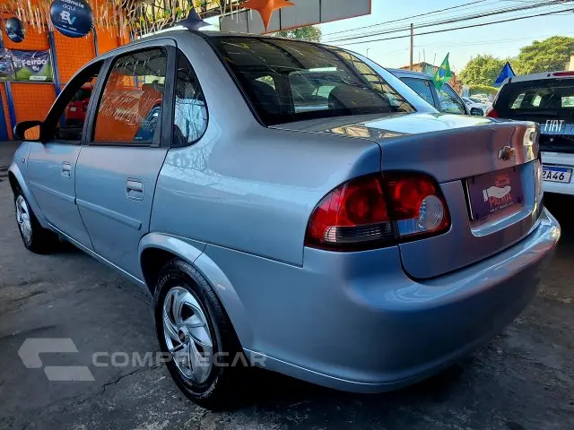 CLASSIC - 1.0 MPFI LS 8V 4P MANUAL