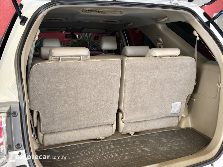 HILUX SW4 2.7 SR 7 LUGARES 4X2 16V FLEX 4P AUTOMÁTICO