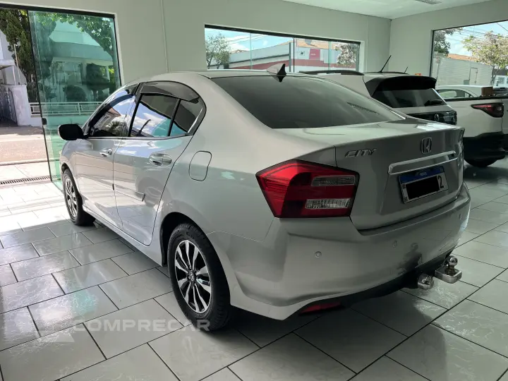 CITY 1.5 LX Sedan 16V