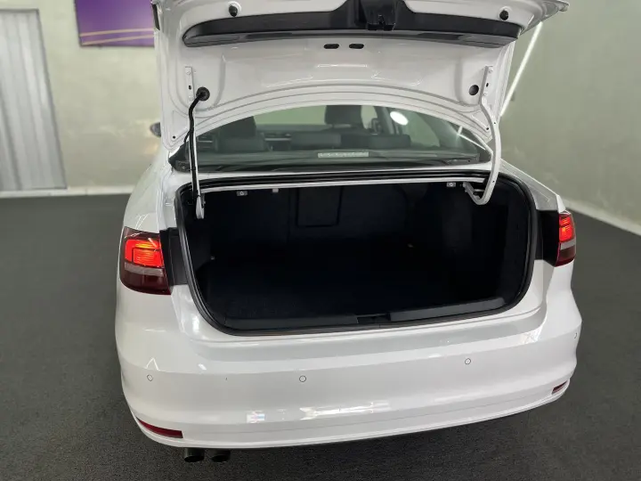 JETTA 1.4 16V TSI Comfortline