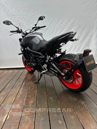 YAMAHA MT-09
