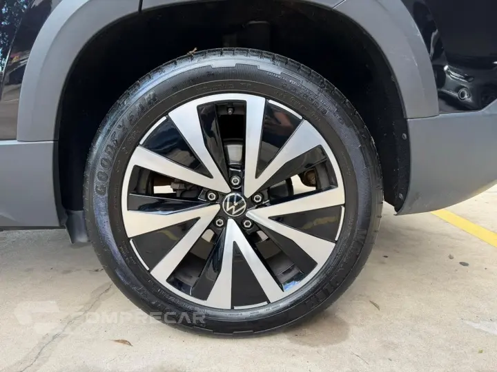 Taos 1.4 250 Tsi Total Flex Highline Automático