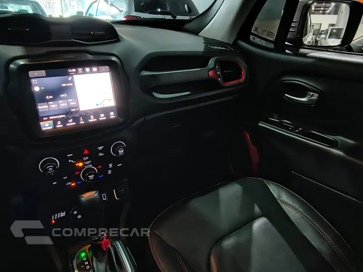 RENEGADE TRAILHAWK  4X4