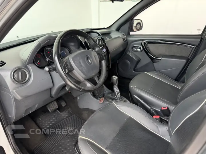 DUSTER OROCH Dyna. 2.0 Flex 16V Aut.