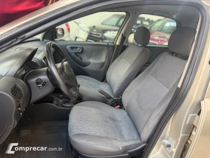 CORSA 1.8 MPFI MAXX SEDAN 8V FLEX 4P MANUAL