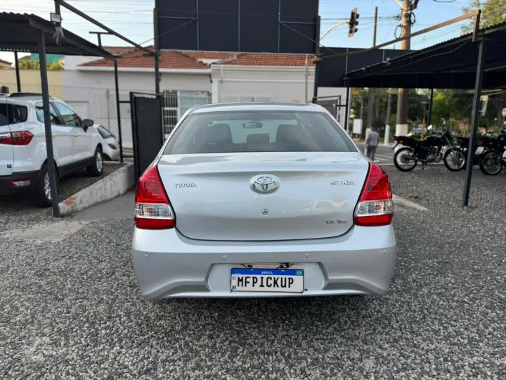 ETIOS 1.5 XS Sedan 16V