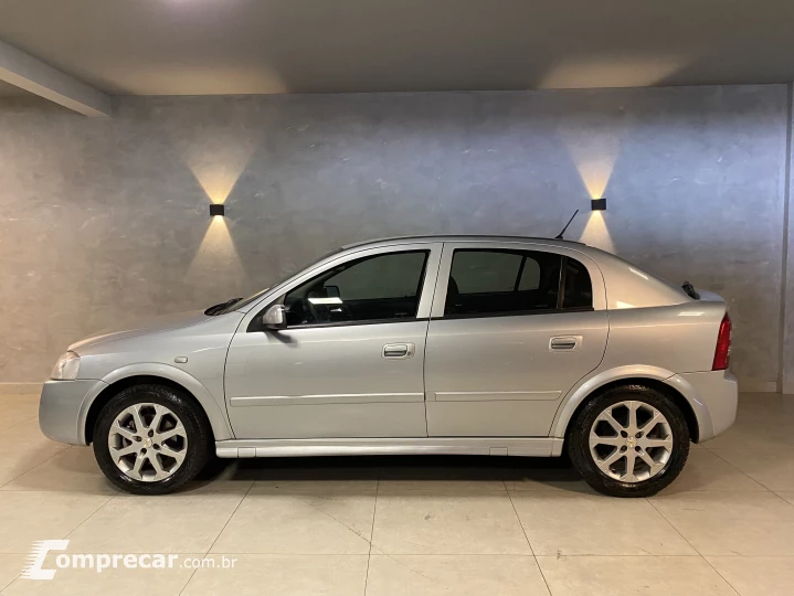 ASTRA 2.0 MPFI Advantage 8V