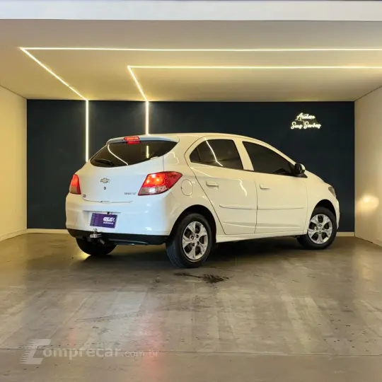 ONIX HATCH LT 1.0 8V FlexPower 5p Mec.