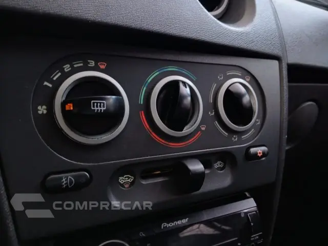 PRISMA - 1.4 MPFI MAXX 8V 4P MANUAL