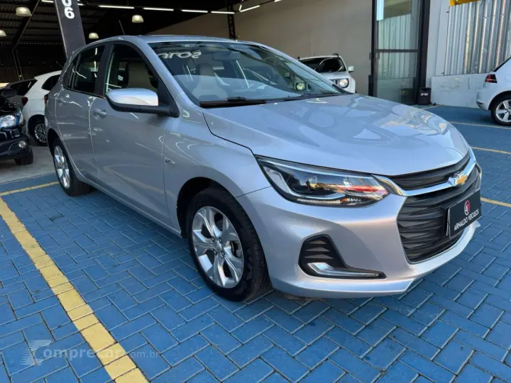 ONIX HATCH PREM. 1.0 12V TB Flex 5p Aut.