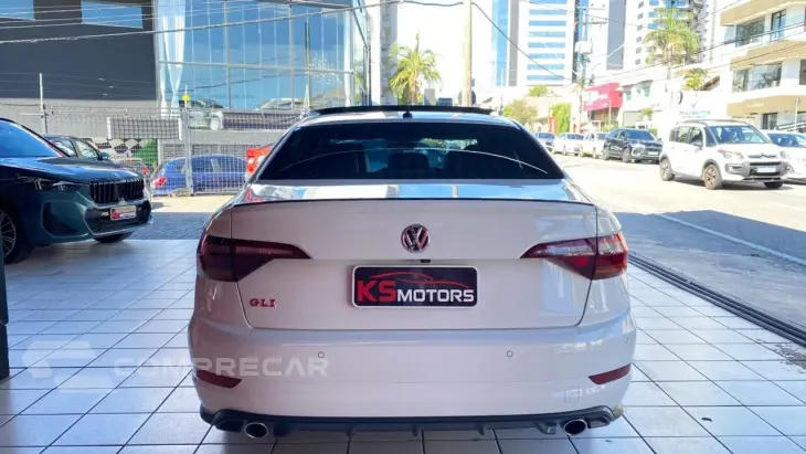 VOLKSWAGEN JETTA 2.0 350 TSI GLI DSG