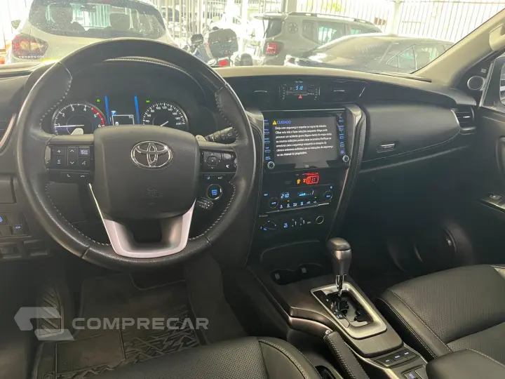 HILUX SW4