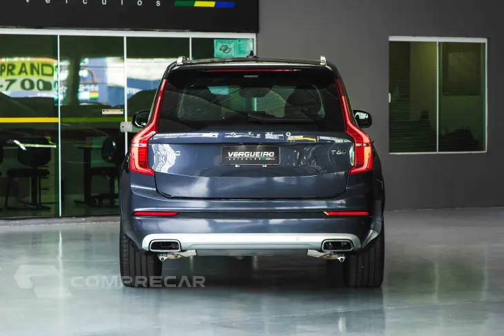 XC90 2.0 T6 Momentum AWD Geartronic