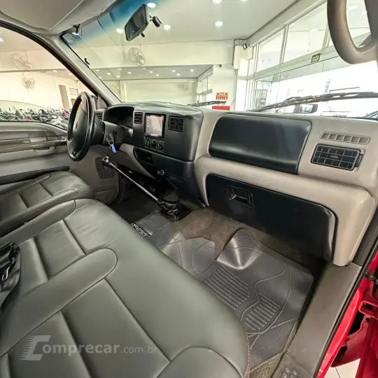 F-250 4.2 XLT 4X2 CS V6