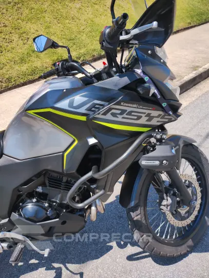 Versys 300