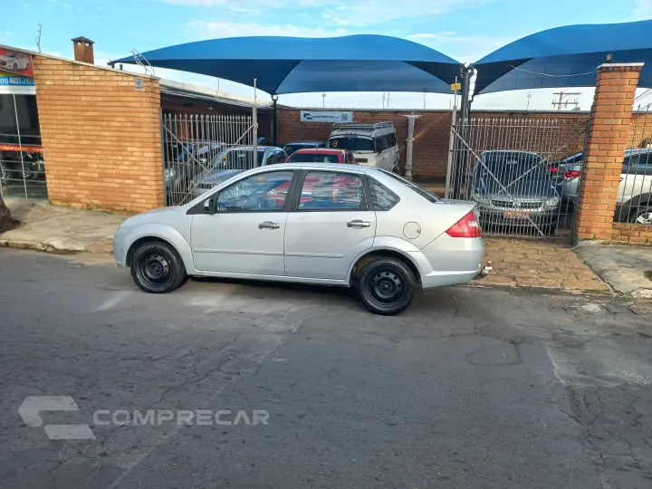 FIESTA 1.6 MPI Sedan 8V
