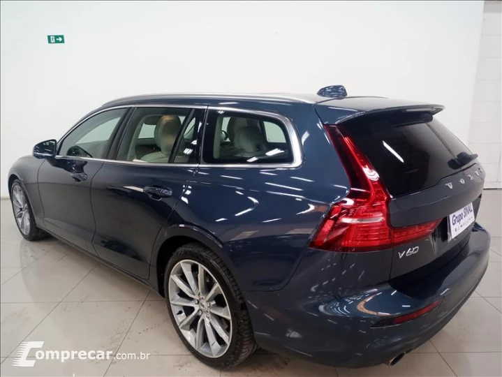 V60 2.0 T5 Momentum Geartronic
