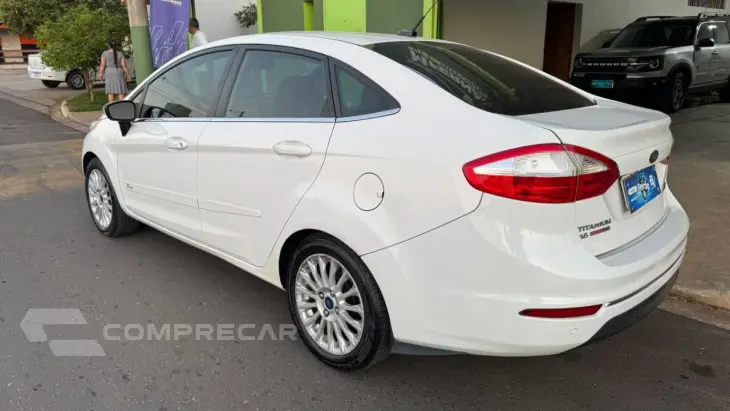 Fiesta Sedan 1.6 4P FLEX TITANIUM POWERSHIFT AUTOMÁTICO