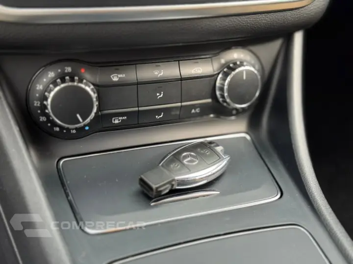 GLA 200 1.6 CGI FLEX STYLE 7G-DCT