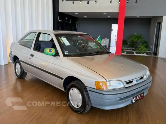 ESCORT - 1.6 GL 8V 2P MANUAL