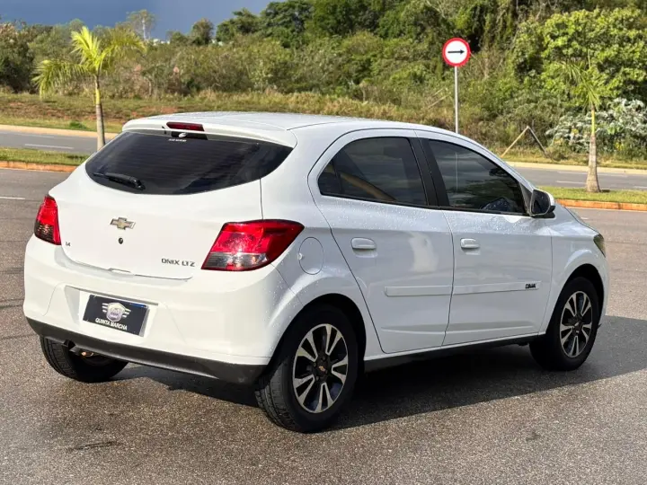 Onix HATCH LTZ 1.4 8V FlexPower 5p Mec.