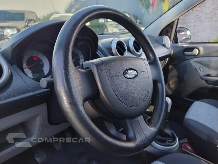 FIESTA 1.6 MPI Class Sedan 8V