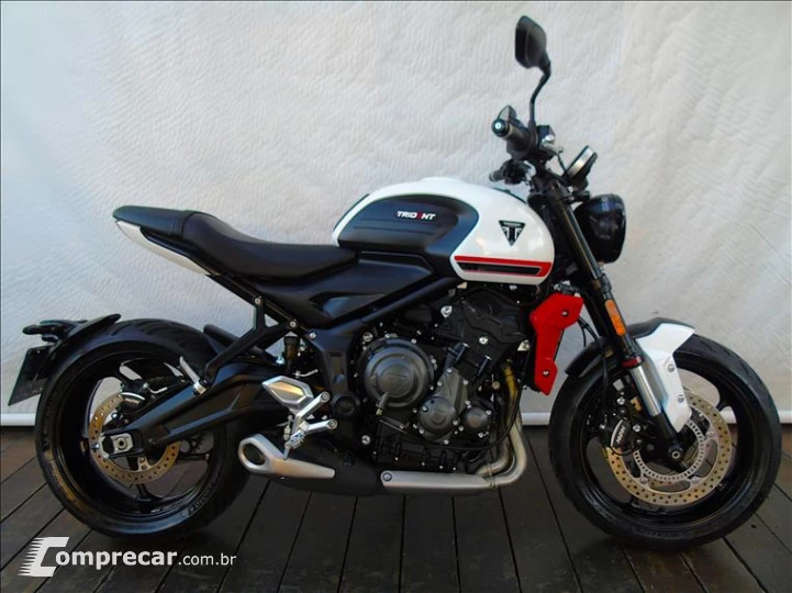 TRIDENT 660