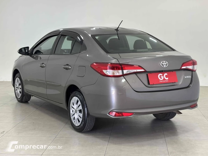 YARIS 1.5 16V FLEX SEDAN XL LIVE MULTIDRIVE