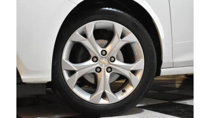 CRUZE HATCH - 1.4 TURBO SPORT6 LTZ 16V 4P AUTOMÁTICO