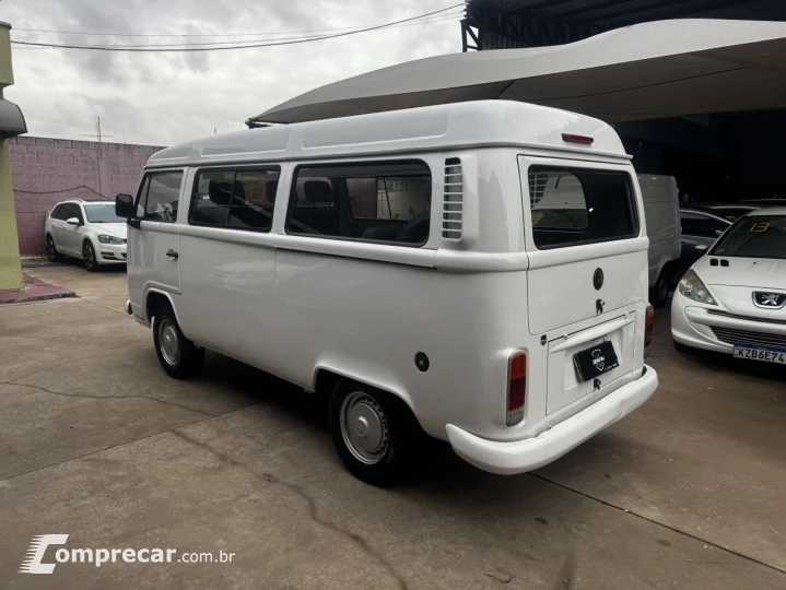 Kombi 1.4 FLEX STD 9 LUGARES