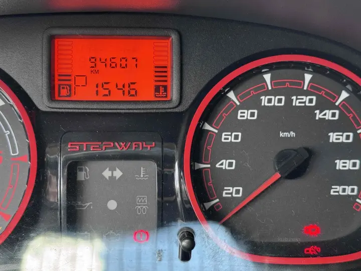 SANDERO 1.6 STEPWAY 16V FLEX 4P AUTOMÁTICO