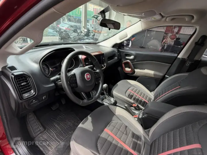 TORO 2.0 16V Turbo Freedom 4WD