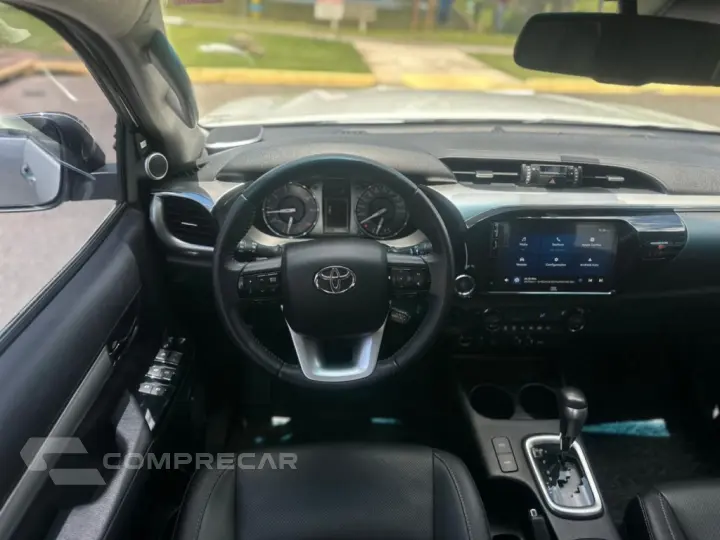 HILUX 2.8 D-4D TURBO DIESEL CD SRX PLUS 4X4 AUTOMÁTICO