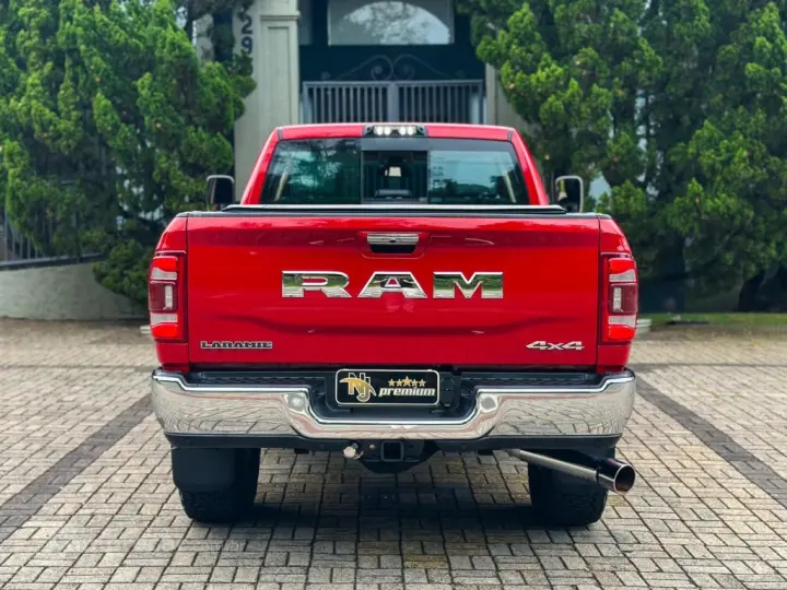 2500 6.7 I6 TURBO DIESEL LARAMIE CD 4X4 AUTOMÁTICO