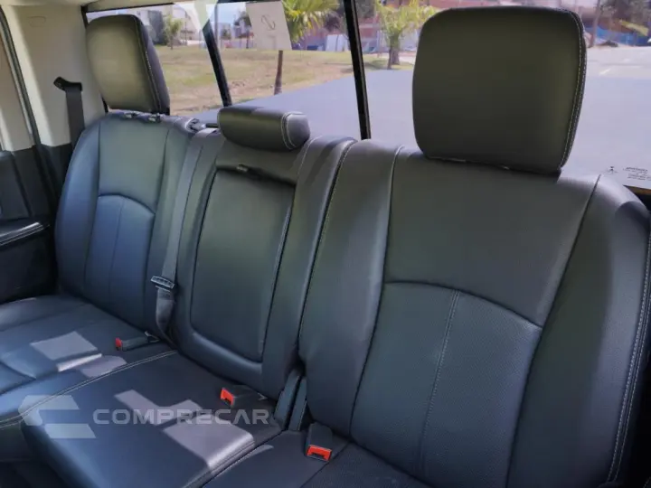 CLASSIC 5.7 V8 GASOLINA LARAMIE NIGHT EDITION CD 4X4 AUTOMÁT