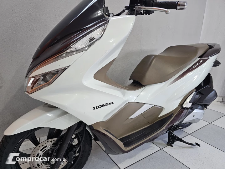 PCX 150 DLX