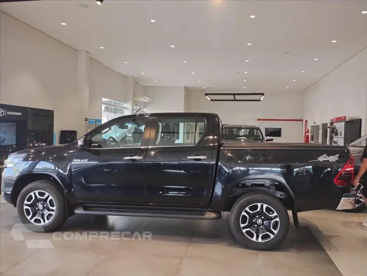 HILUX 2.8 D-4D TURBO DIESEL CD SRX 4X4 AUTOMÁTICO