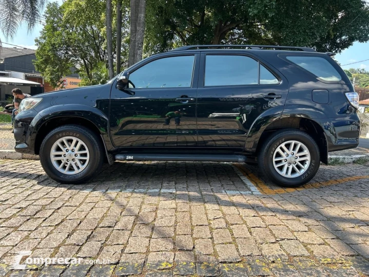 Hilux SW4 SR 4x2 2.7/ 2.7 Flex 16V Aut.