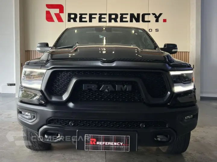 1500 5.7 V8 GASOLINA REBEL CD 4X4 AUTOMÁTICO