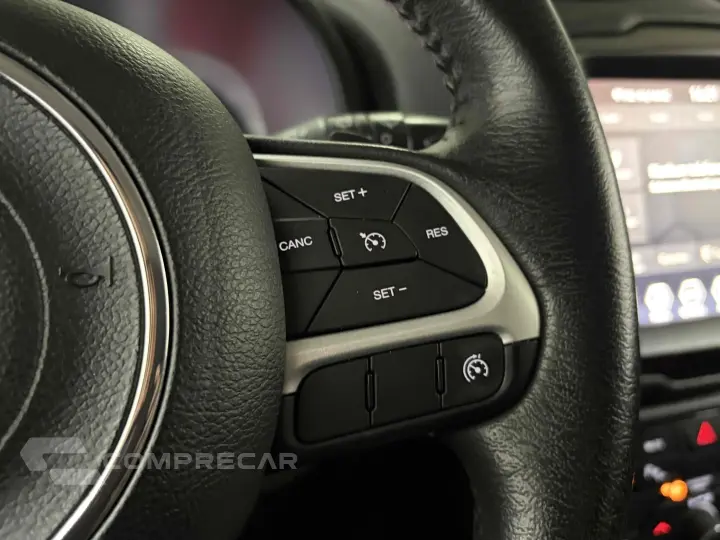 RENEGADE 1.8 16V FLEX LONGITUDE 4P AUTOMÁTICO