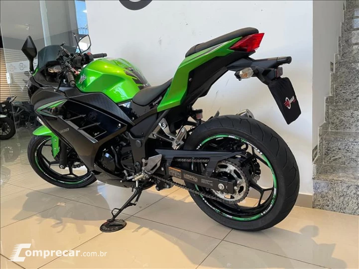 NINJA 300